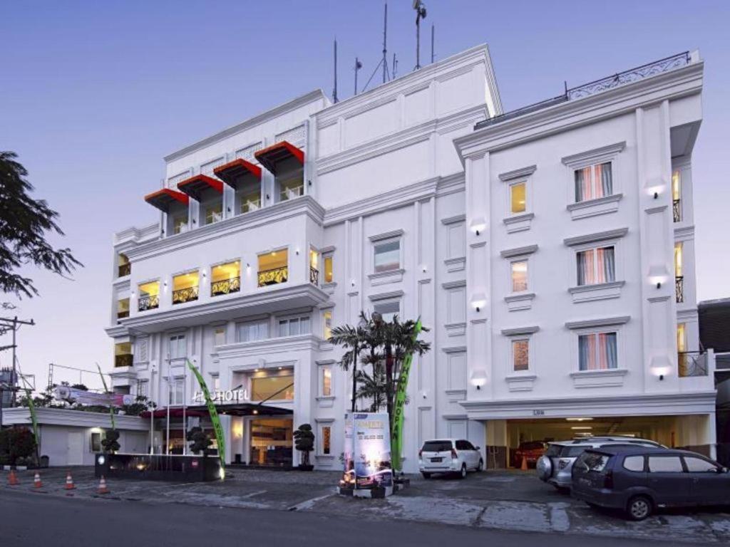 Hw Hotel Padang Экстерьер фото