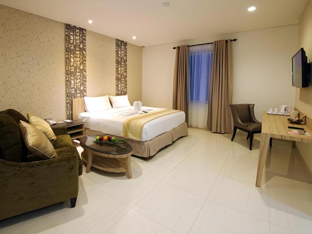 Hw Hotel Padang Экстерьер фото