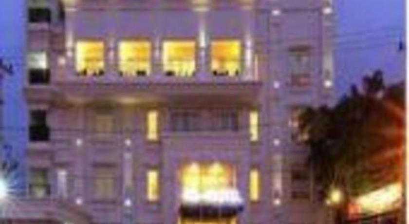 Hw Hotel Padang Экстерьер фото