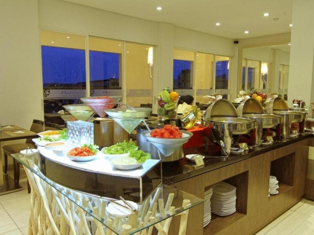 Hw Hotel Padang Экстерьер фото